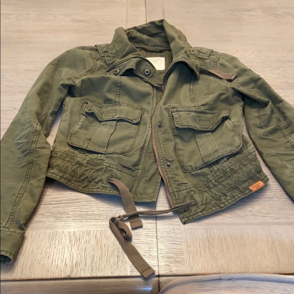 Green “utility” light jacket! Abercrombie & Fitch Size XS lightly worn